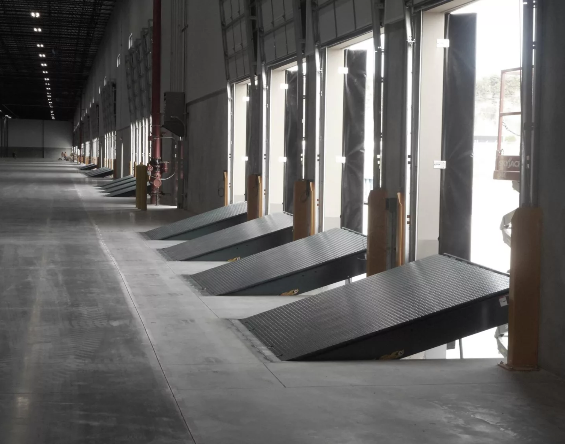 Dock Leveler manufacturer in India